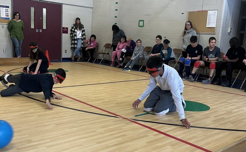Goalball. Jouer sans la vue.