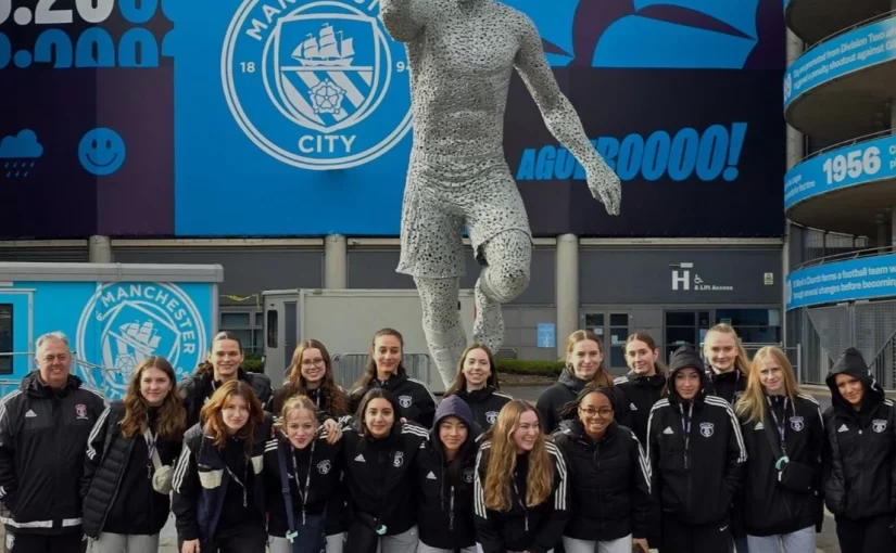 Nos joueuses de soccer en Sport-études sont de retour de la tournée compétitive en Angleterre !