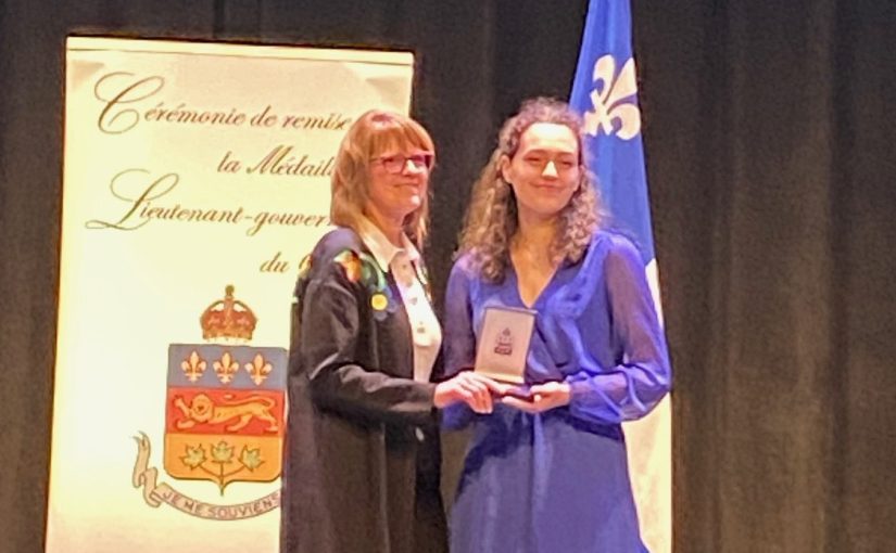 Maïlys Simon, récipiendaire de la Médaille du lieutenant-gouverneur jeunesse