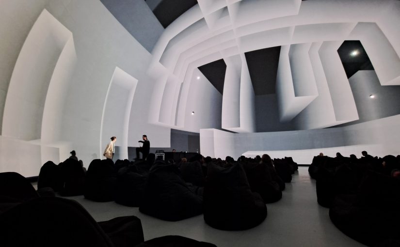 À la Société des Arts technologiques de Montréal